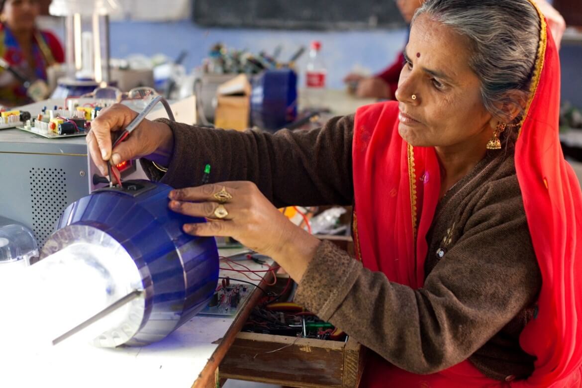 Female worker in an Indian MSME. Photo by UNWomen/flickr