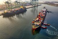 Shipping sea