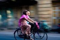 Cities are actively planning infrastructure to encourage and foster non-motorized forms of transportation, such as walking or cycling, among commuters. Photo by Wikimedia Commons.
