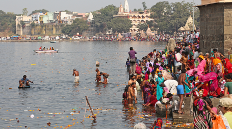 Tourists at Shri Ram Ghat, Shipra River in Ujjain. 