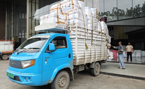 Surat textile e freight
