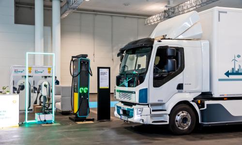 E truck charging station 
