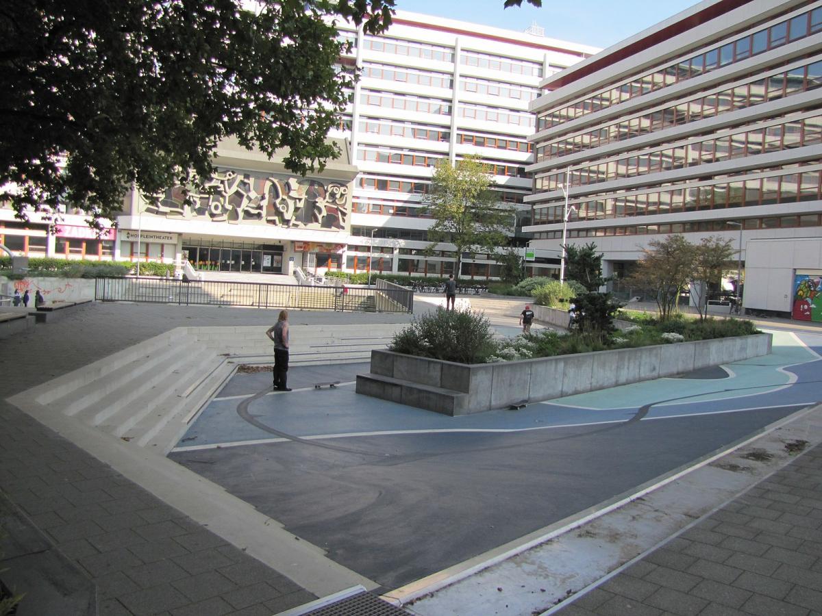 Benthenheim Water Square in Rotterdam, an example of integrated multi-use blue-green-grey solution, a conventional play and sports areas with permeable surface that doubles as an unconventional stormwater catch basin.